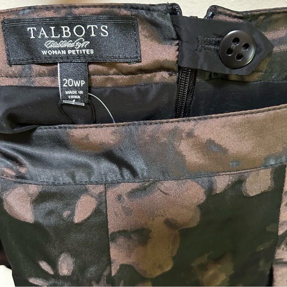 Talbots ~ new ~Women’s Petite Pleated Abstract Taffeta Full Skirt in size 20 WP - Picture 2 of 10